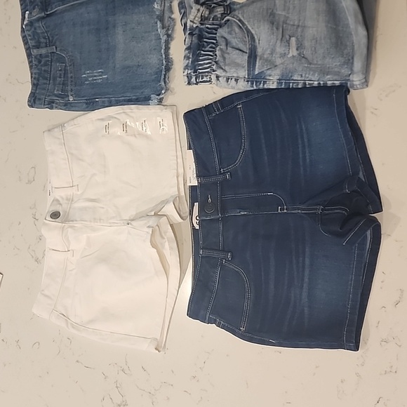 Girls Shorts - Picture 2 of 3